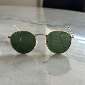 Ray-Ban Round Gold Frame - like new condition- comes with case & cleaning cloth